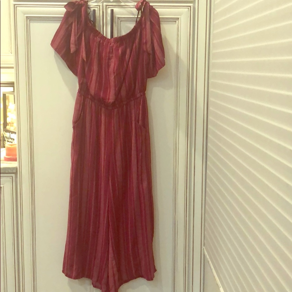One piece on or off the shoulder capris jumper